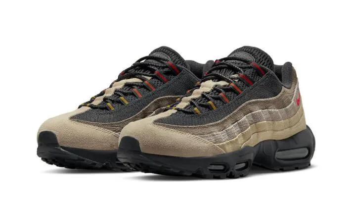 Air Max 95 Topographic Hyperlock Heel Counter