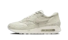 Air Max 1 '86 OG Museum Masterpiece running for mental well - being narrow widths