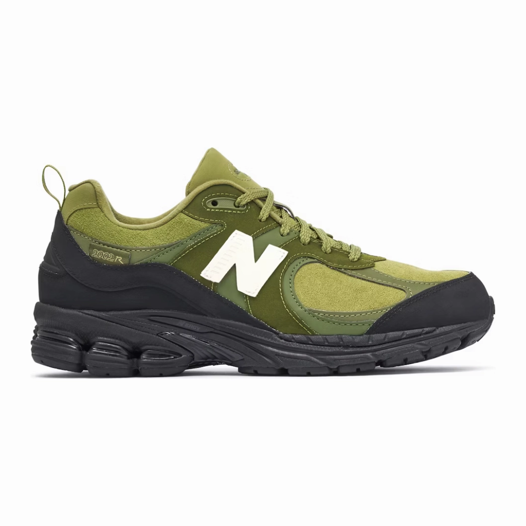Foam Cushioning Layer Durable outsole New Balance 2002R The Basement Olive Black