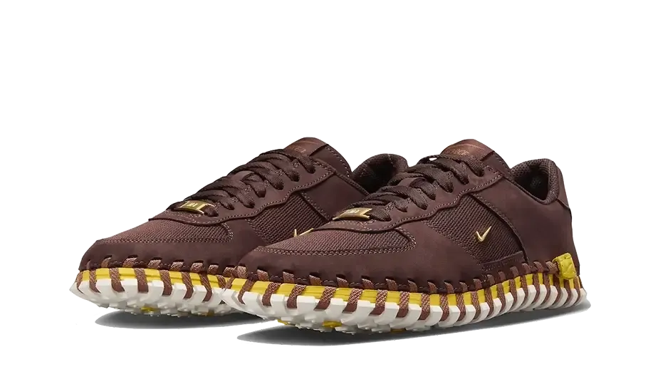 running as a hobby dark shoes J Force 1 Low LX Jacquemus Earth