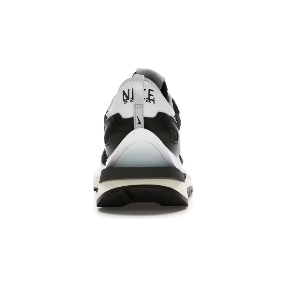 Nike Vaporwaffle sacai Black White Stretchable Tongue Well-liked product