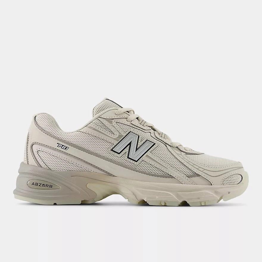 New Balance 740 Moonbeam avec Arid Stone et Black Firm Cushion