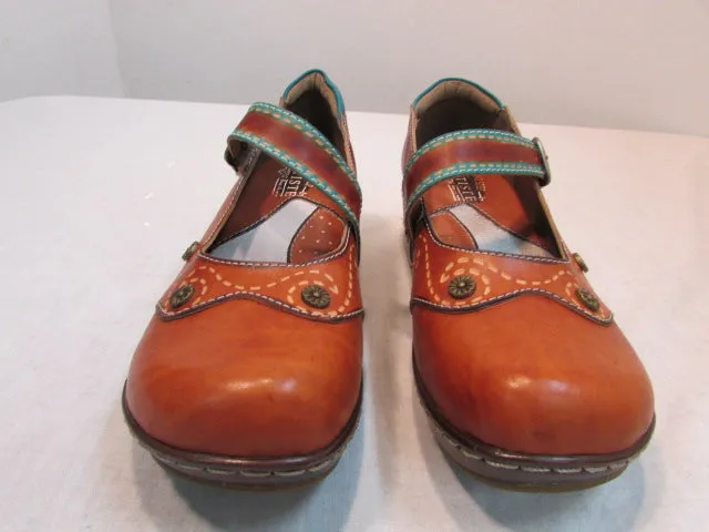 L'Artiste by Spring Step Sugarcane Mary Jane Clogs