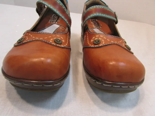 L'Artiste by Spring Step Sugarcane Mary Jane Clogs