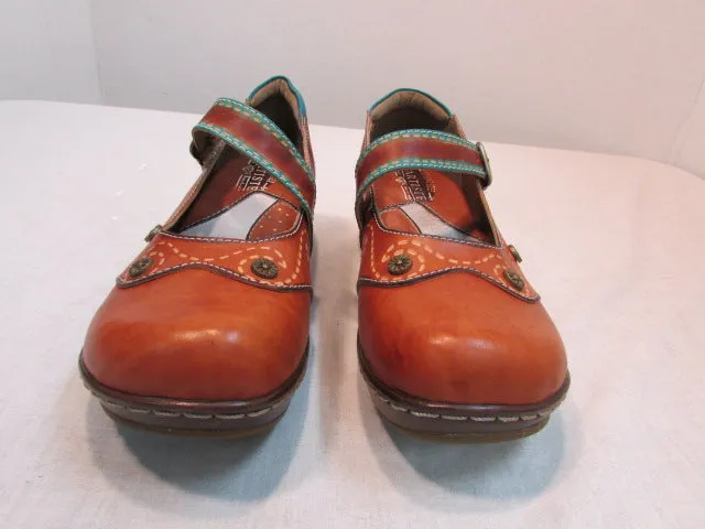 L'Artiste by Spring Step Sugarcane Mary Jane Clogs