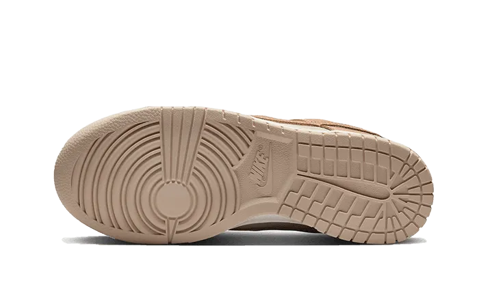 Dunk Low SE Sanddrift hard - sole shoes