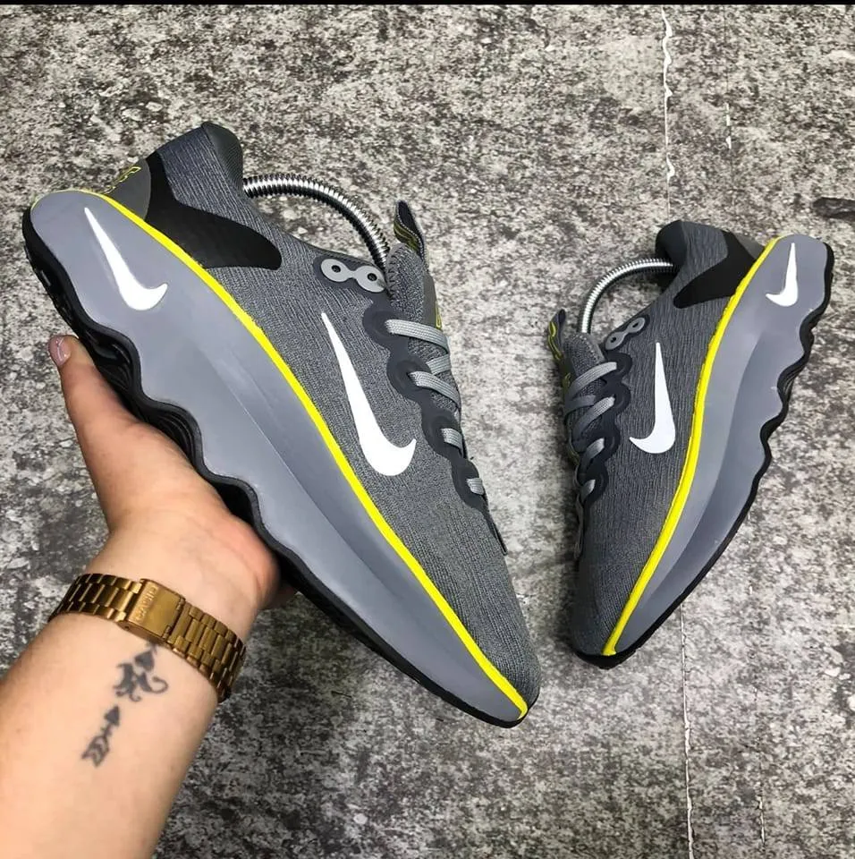 Nike Motiva Zoom Grey/Yellow All-Weather Wear