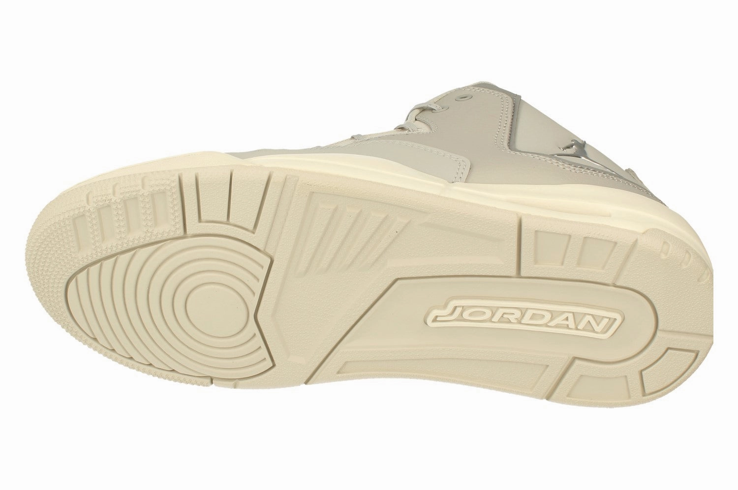 Nike Air Jordan Courtside 23 Mens Basketball Trainers AR1000 003 Athletic Sneakers Impact Diffusing Design