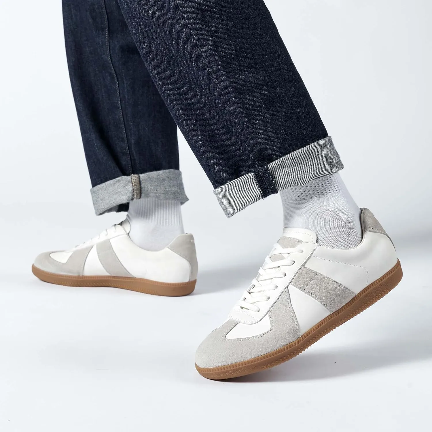 Men's And Women's Fashionable Lace Up Casual Sports Shoes Comfortable And Breathable Skateboarding Shoes Wear-Resistant And Anti Slip Travel Shoes Lightweight And Practical Tennis Sports Shoes