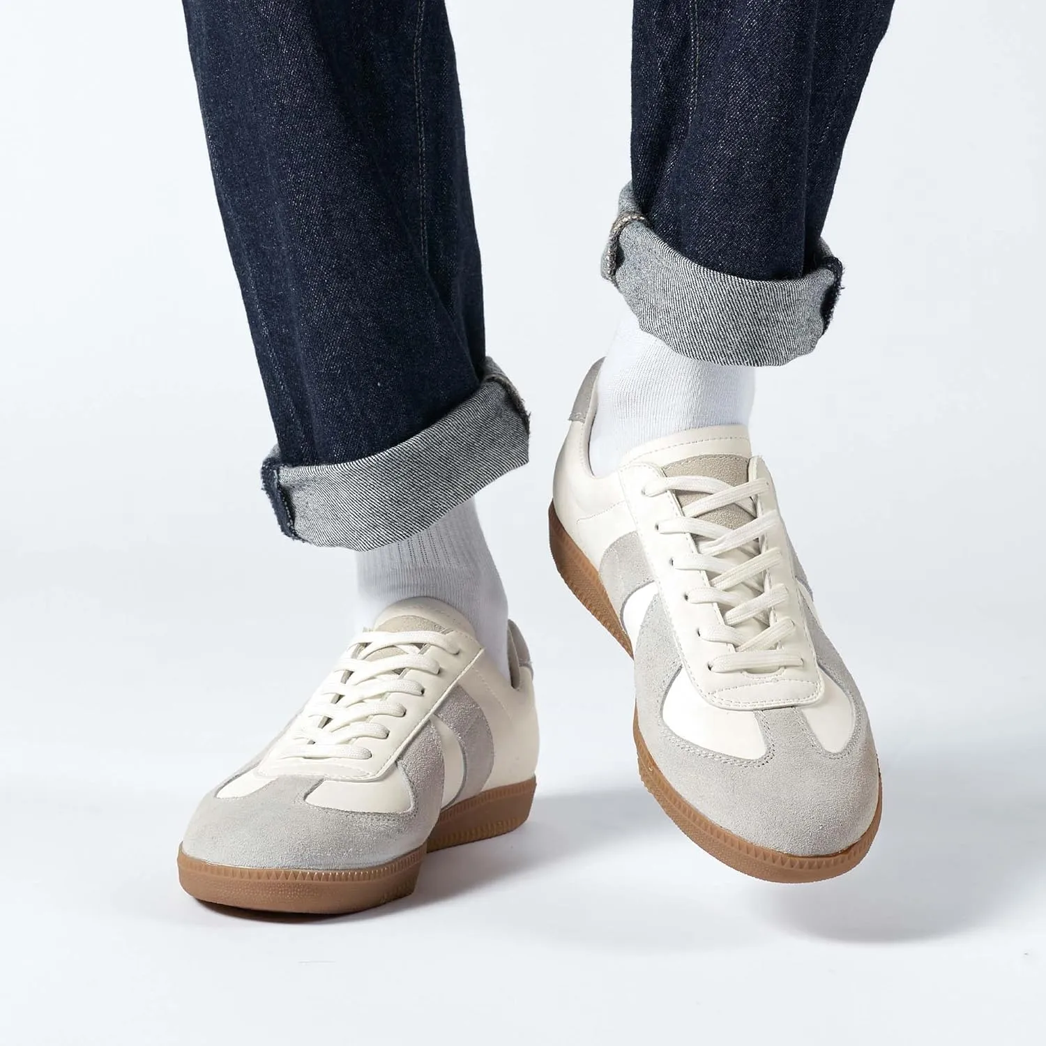 Men's And Women's Fashionable Lace Up Casual Sports Shoes Comfortable And Breathable Skateboarding Shoes Wear-Resistant And Anti Slip Travel Shoes Lightweight And Practical Tennis Sports Shoes
