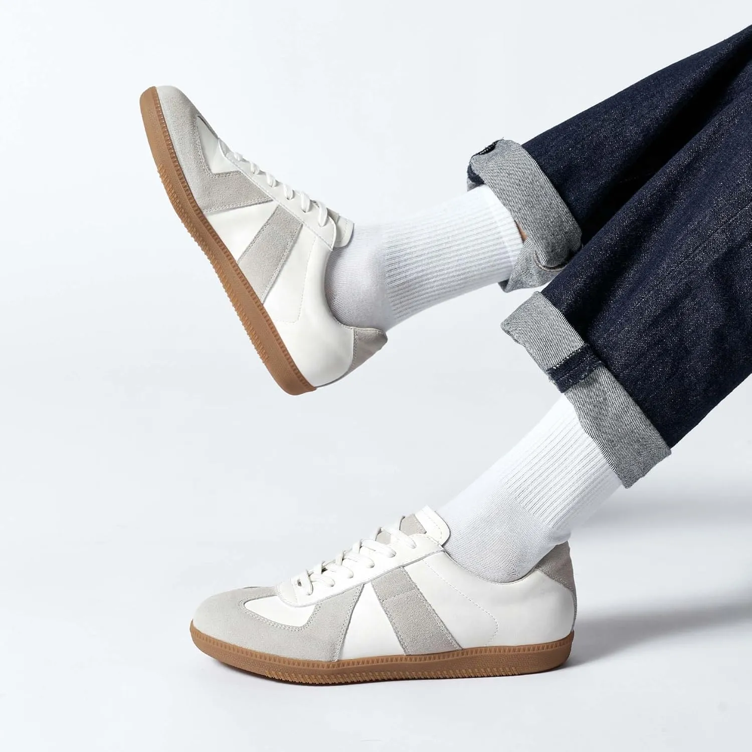 Men's And Women's Fashionable Lace Up Casual Sports Shoes Comfortable And Breathable Skateboarding Shoes Wear-Resistant And Anti Slip Travel Shoes Lightweight And Practical Tennis Sports Shoes