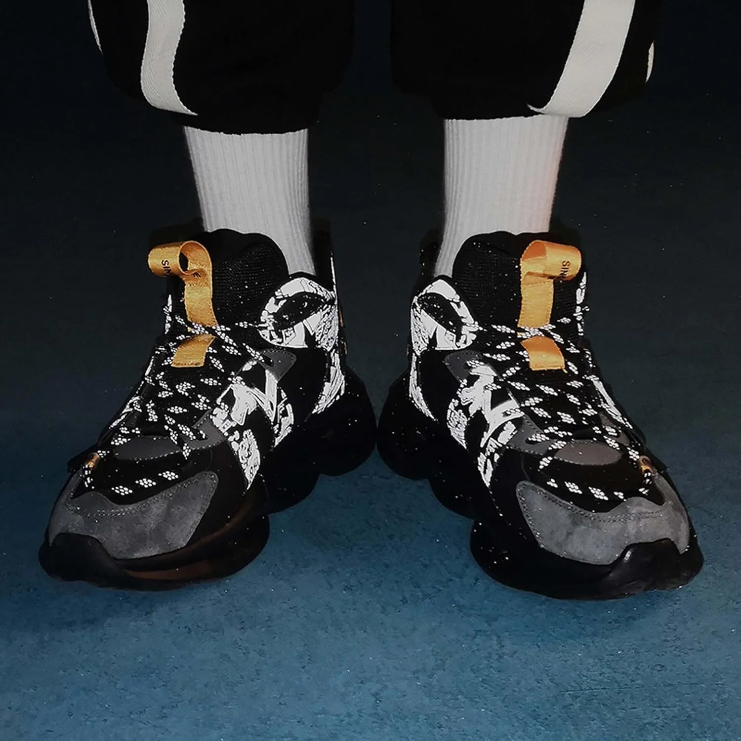 Mens High Top Lace Up Casual Sports Shoes Anti Slip and Wear Resistant Rubber Soles Basketball Shoes High Elasticity Running Shoes Lightweight Carrying Tennis Sports Shoes Breathable Badminton Shoes
