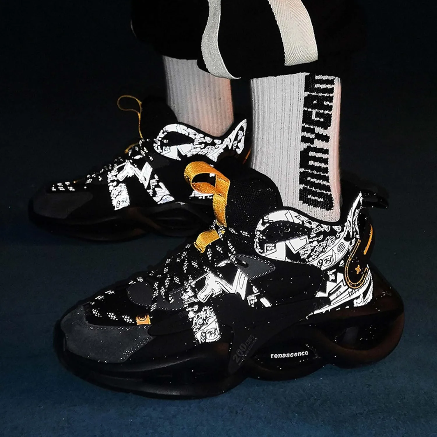 Mens High Top Lace Up Casual Sports Shoes Anti Slip and Wear Resistant Rubber Soles Basketball Shoes High Elasticity Running Shoes Lightweight Carrying Tennis Sports Shoes Breathable Badminton Shoes
