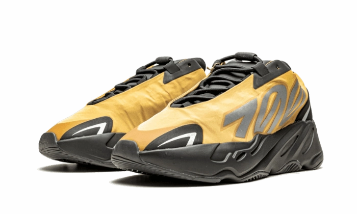 Snack Run Flexible Construction Yeezy 700 MNVN Honey Flux