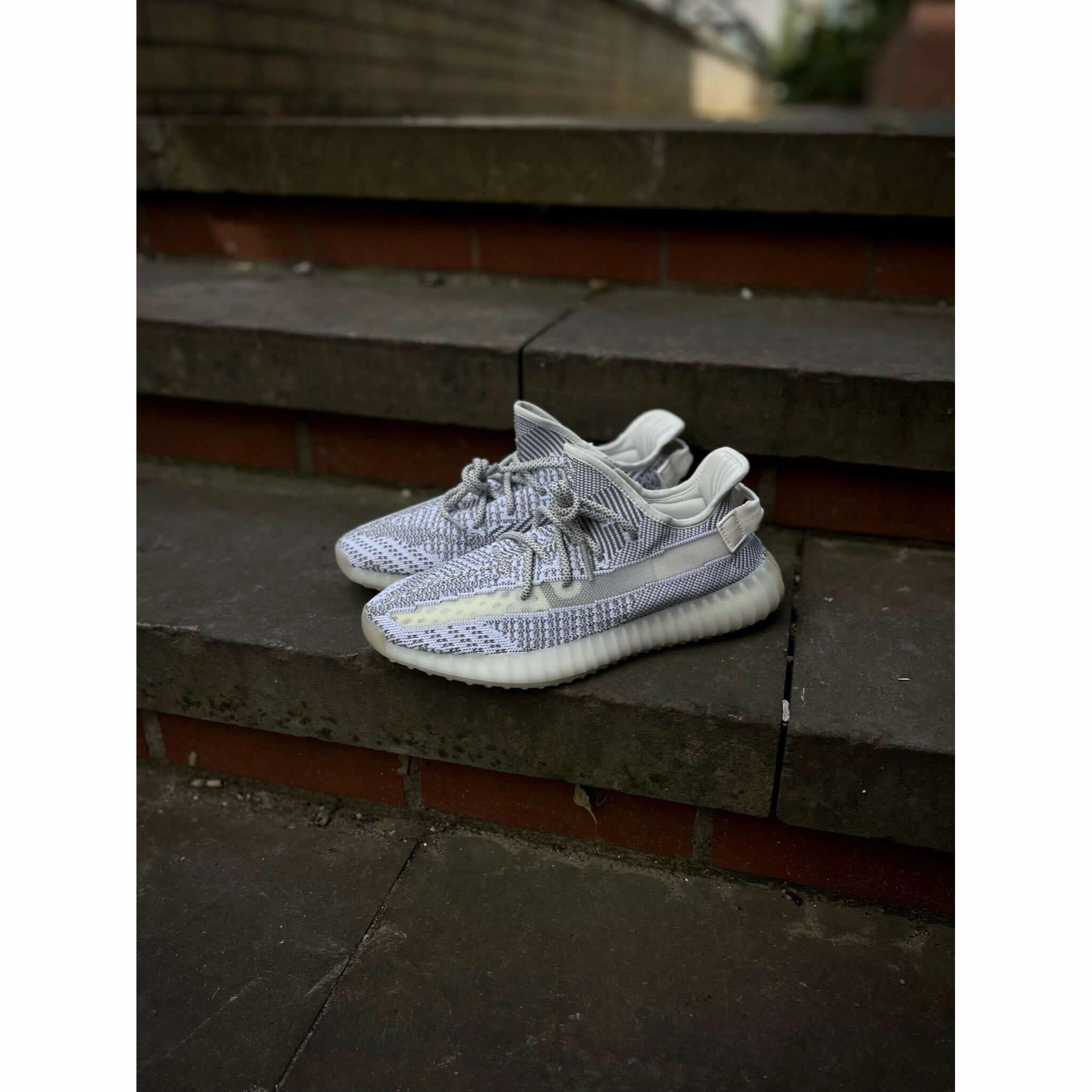 Adidas Yeezy Boost 350 V2 Static Style Wild Hike