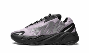Yeezy 700 MNVN Geode Smooth Flex Flexible Movement