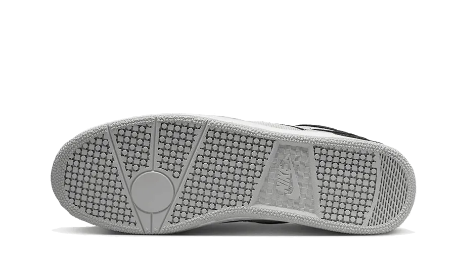 Mac Attack QS SP Travis Scott running in a tropical area running gait analysis