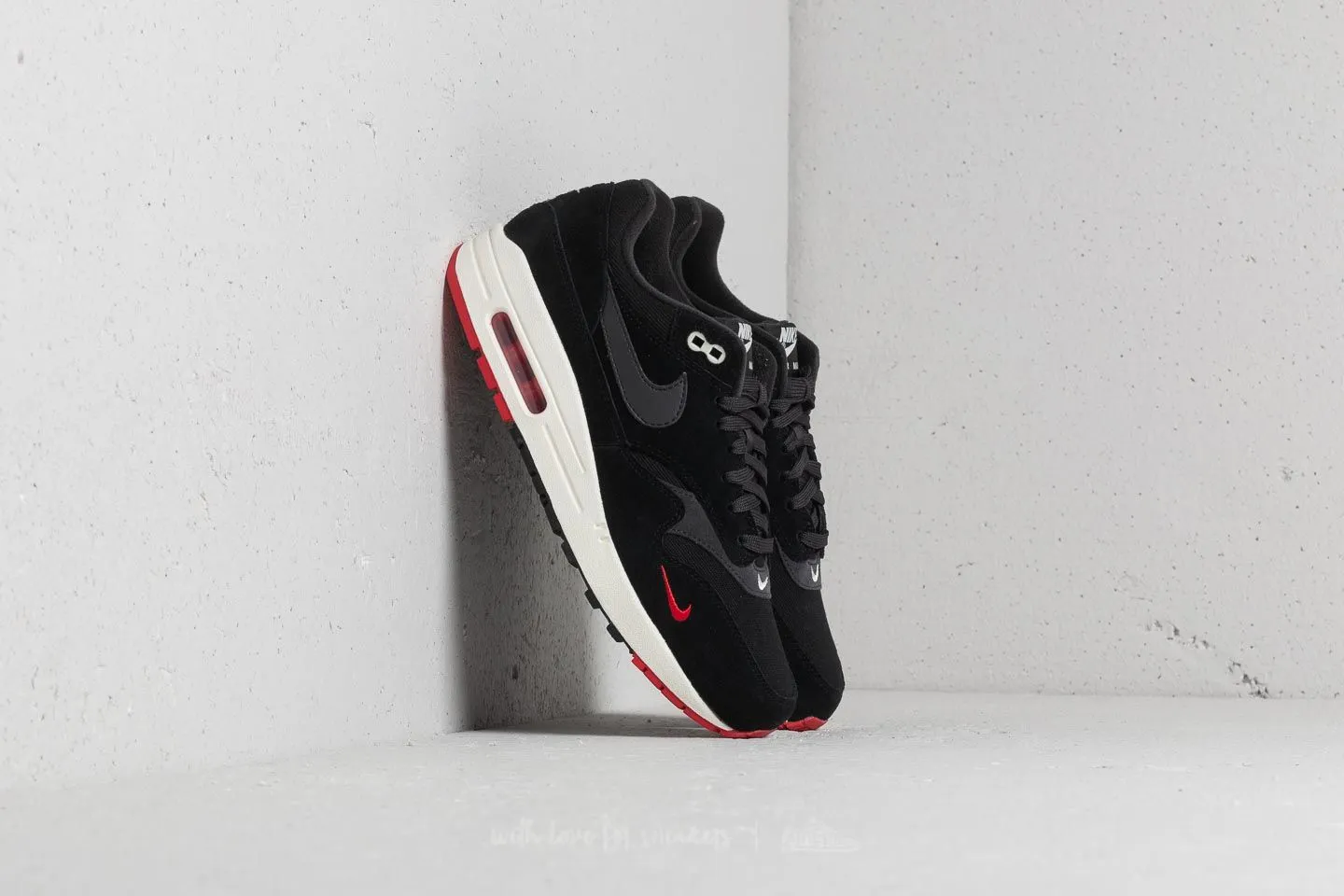 All Day Comfort Technology Nike AIR MAX 1 PREMIUM