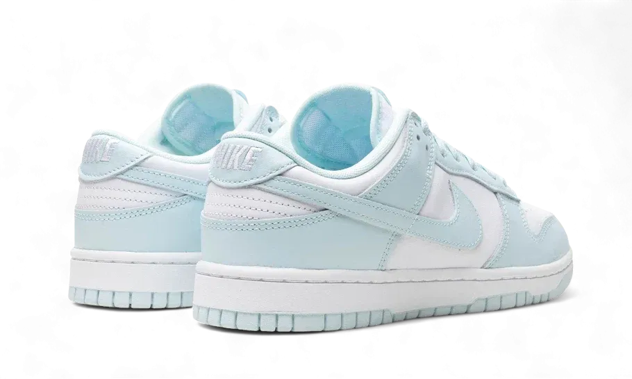 Nike Dunk Low Glacier Blue Wireless Lacing Tech Lightweight Midsole Geometry