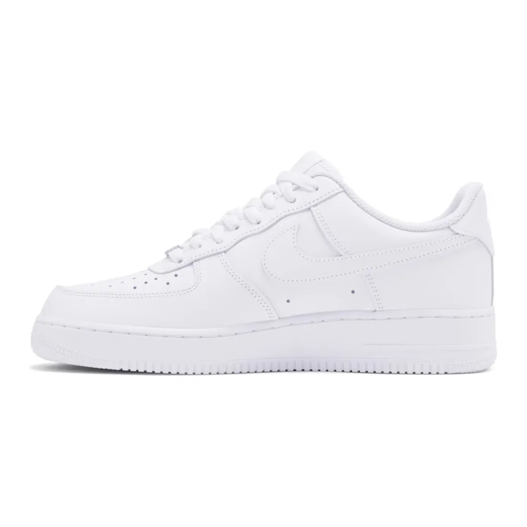 Nike Air Force 1 Low '07 White Unisex Appeal jogging in park