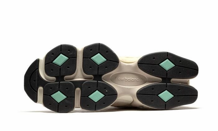 9060 Sea Salt Breathable Upper Design breathable insole