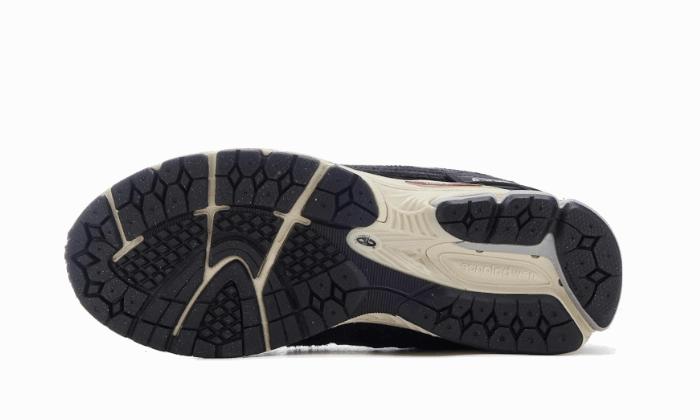 New Balance 1906D Protection Pack Black Stylish Wear