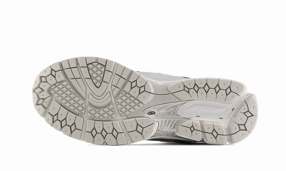 New Balance 1906D Protection Pack Silver Metallic Refined chic