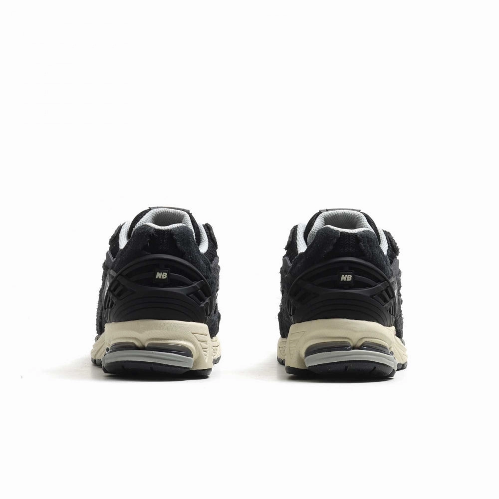 New Balance 1906R Protection Pack Black. zipper Adaptive Flex Technology