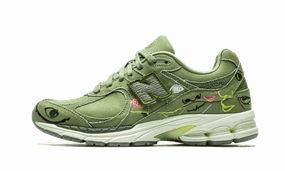 Slim Design Easy to Wear New Balance 2002R Bryant Giles Olive Green