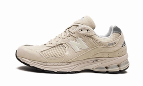 New Balance 2002R Light Bone Aluminium Street traction Support Cushion