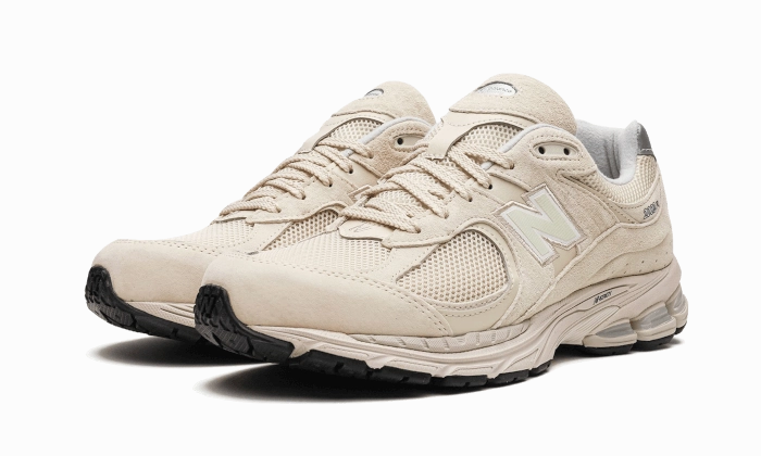 New Balance 2002R Light Bone Aluminium Vegan Material Technology High Traction
