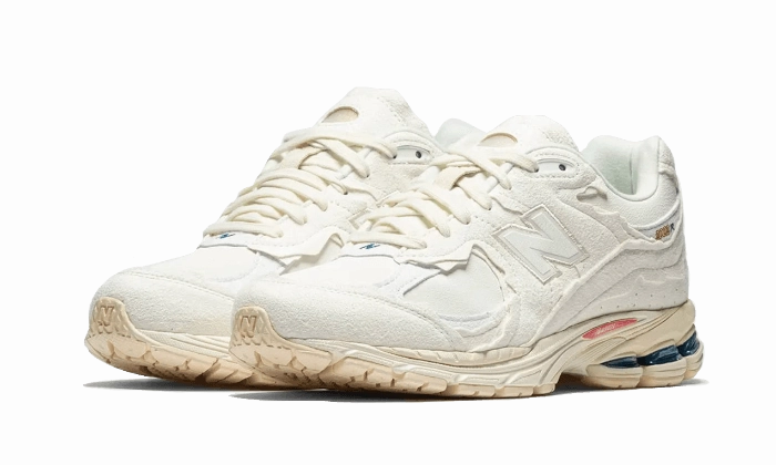 Cross Training Sneakers New Balance 2002R Protection Pack Sea Salt