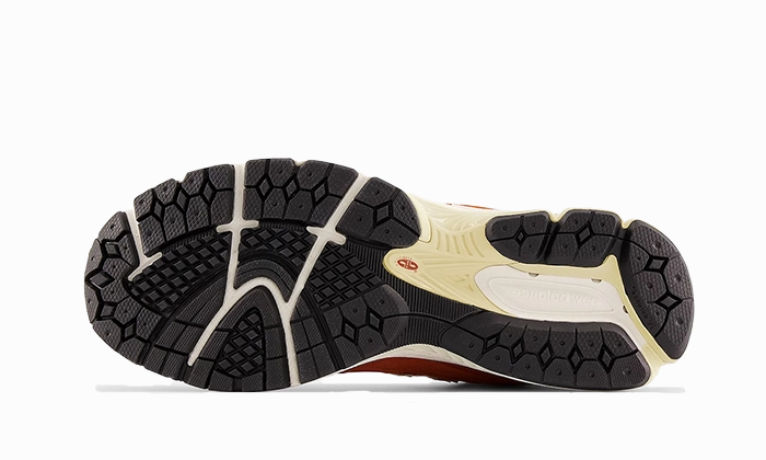 Ground Feel Impact Resistant Frame New Balance 2002R Rust Oxide