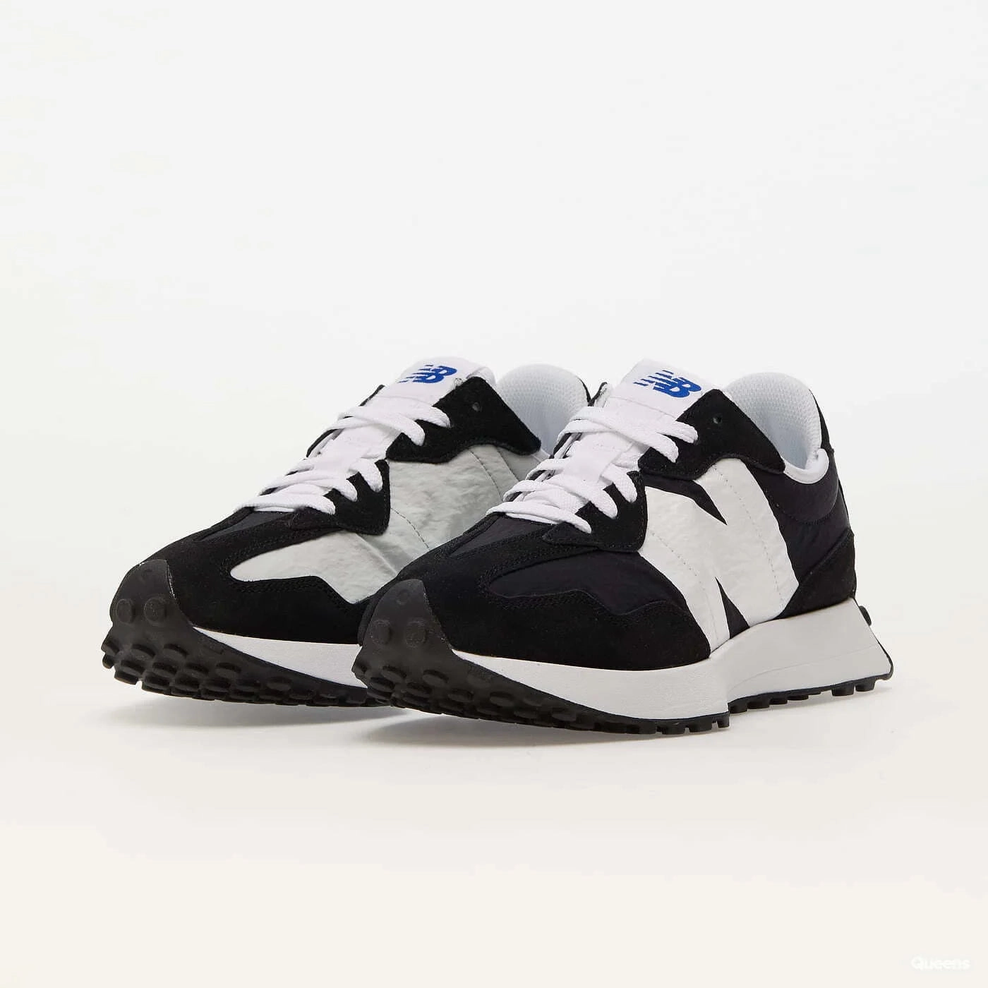 Boosted fit New Balance 327 Black