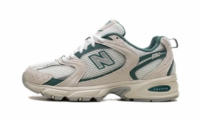 Hexagonal Lug Pattern Split Toe Flex Zone New Balance 530 Beige Green