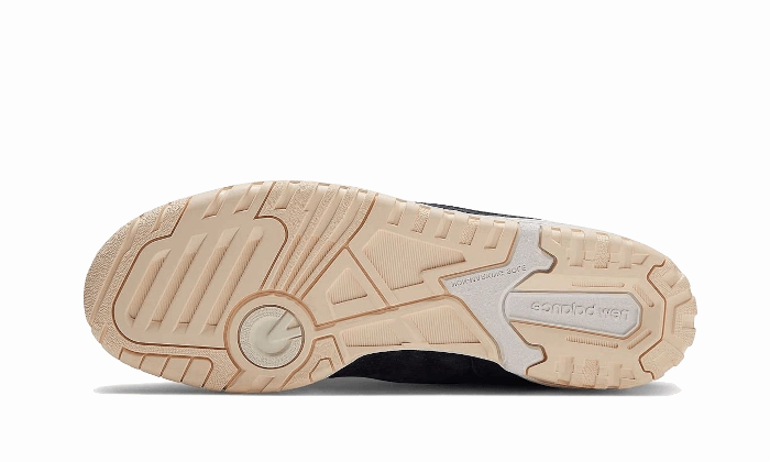 Multi-Sport Design New Balance 550 Natural Indigo Suede