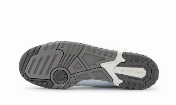 High Speed City Runner New Balance 550 White Dark Grey