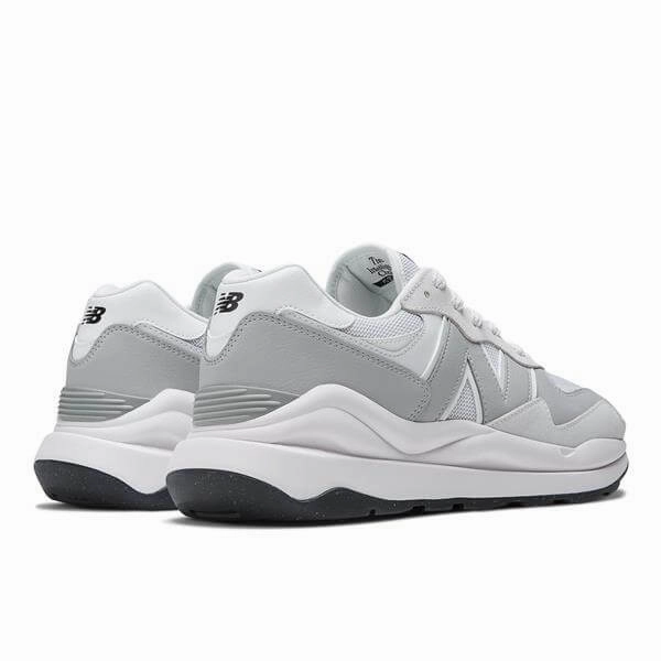 Run Style Rocker sole geometry New Balance 57/40 Mens ??Light Grey/White