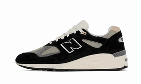 New Balance 990 v2 Made In USA Black Comfortable Footwear Technology Travel