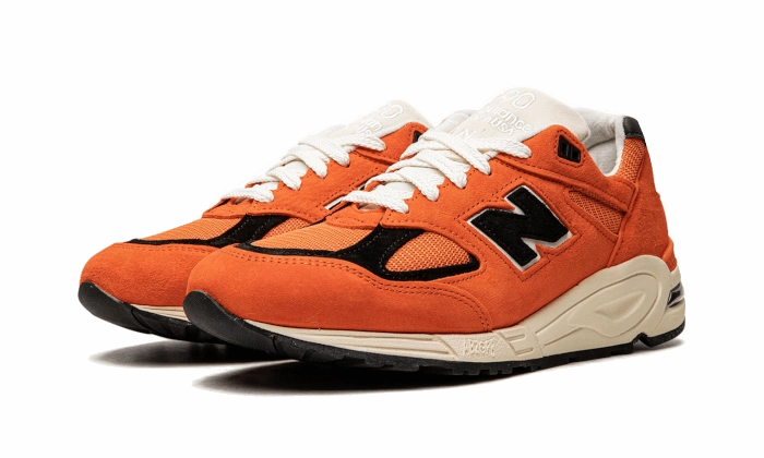 Push Forward Hyper Elastic Polymer New Balance 990 V2 Made in USA Marigold