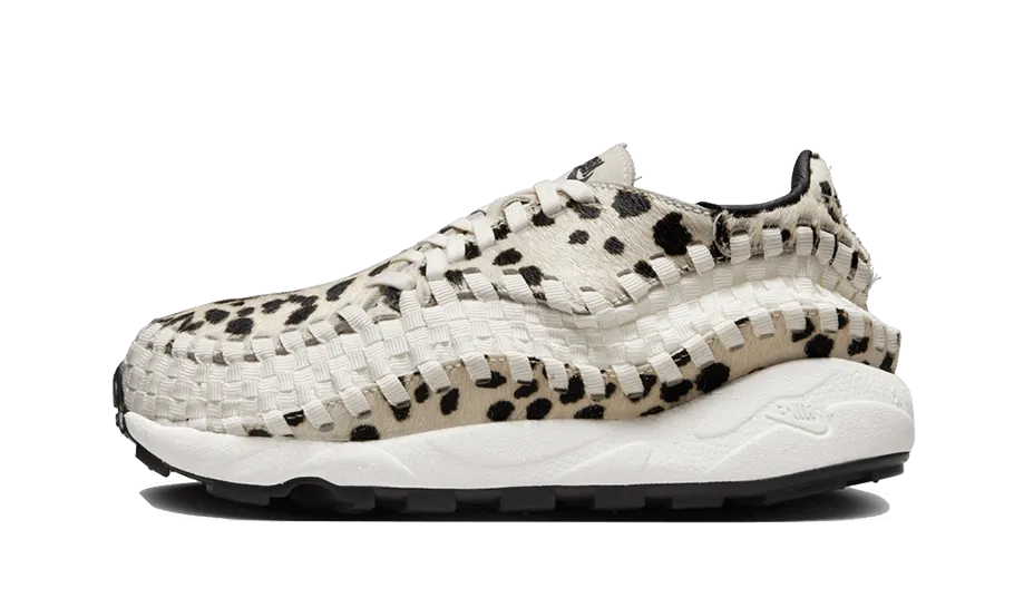 Outdoor Active Hexagonal Lug Pattern Nike Air Footscape Woven PRM White Cow Print