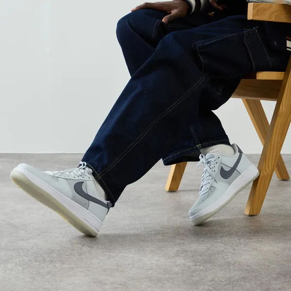 Performance Tech Fresh Style Nike Air Force 1 '07 LV8