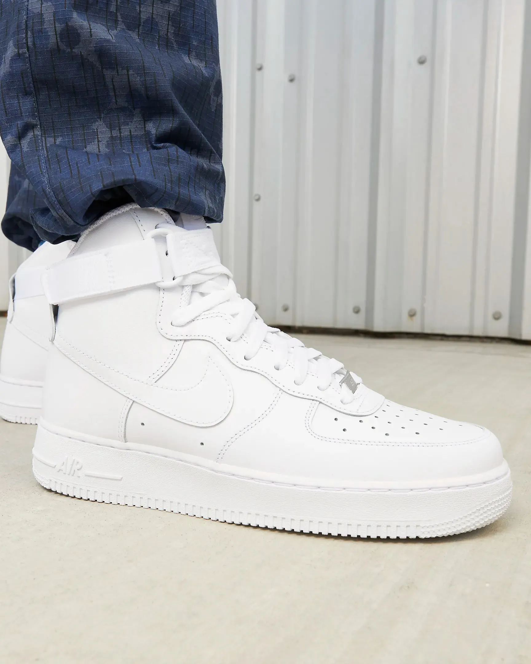 Streamlined Body Support Nike Air Force 1 High '07 White