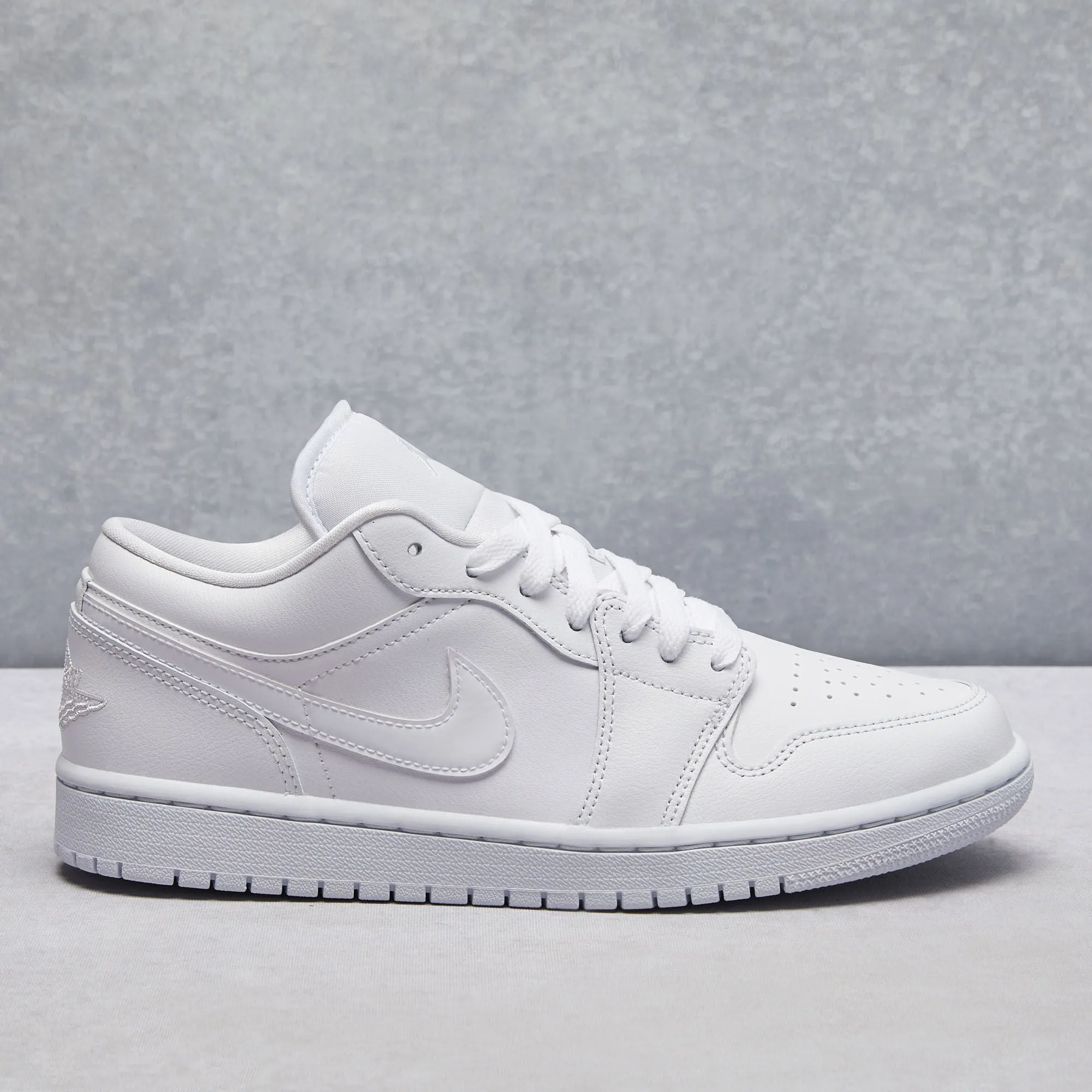 Bold Design Unbeatable comfort Nike Air Jordan 1 Low Shoe