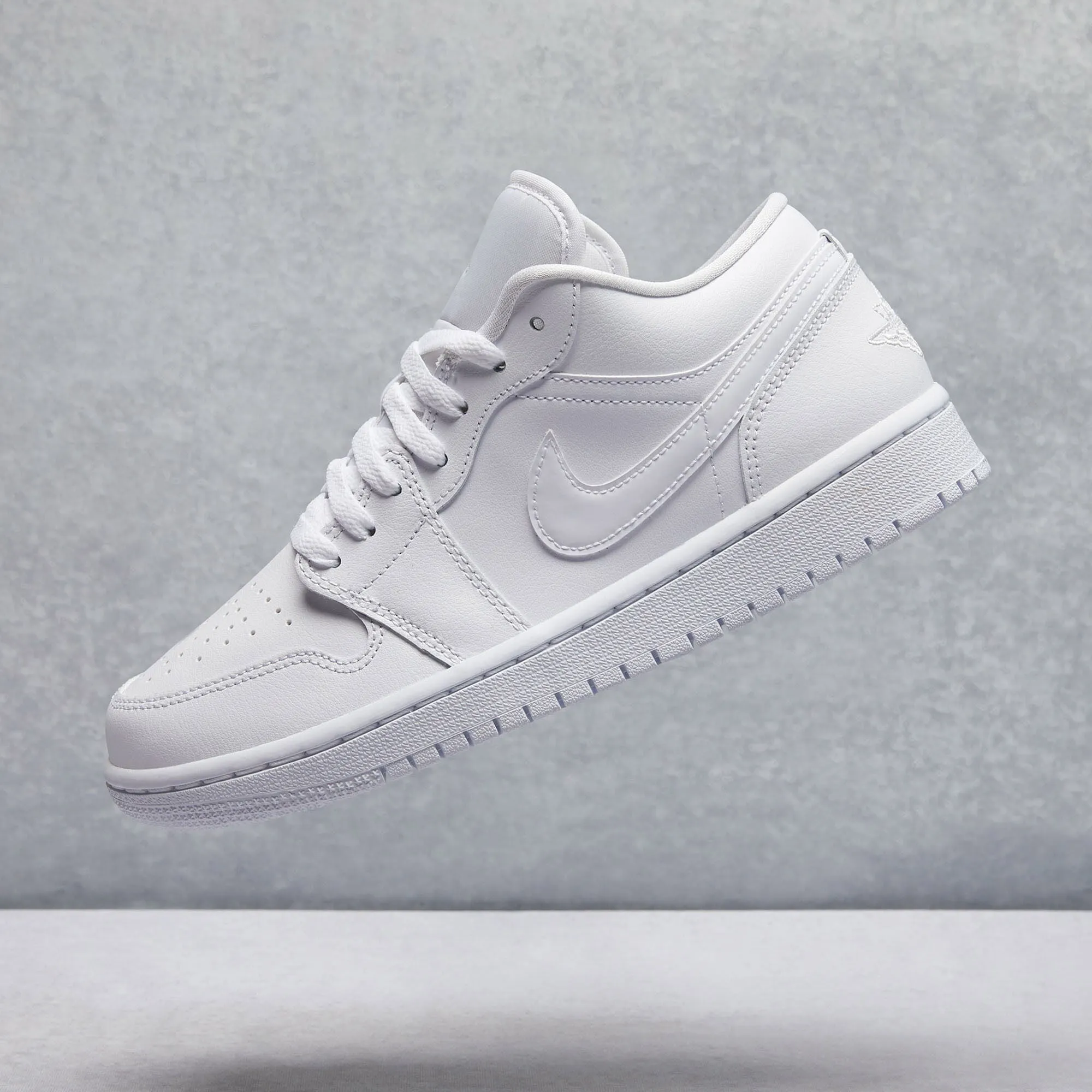 Urban Trends Nike Air Jordan 1 Low Shoe