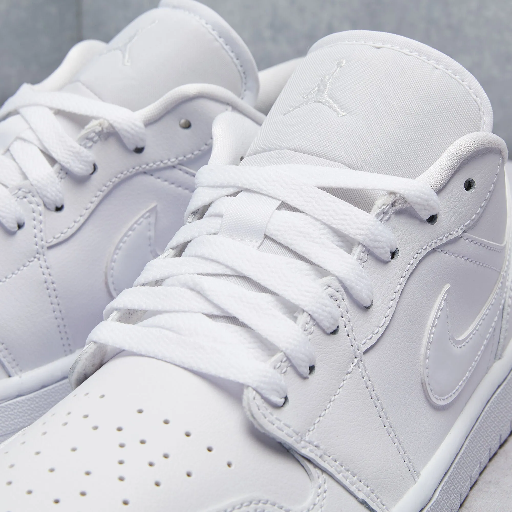 Outfit Flex Nike Air Jordan 1 Low Shoe