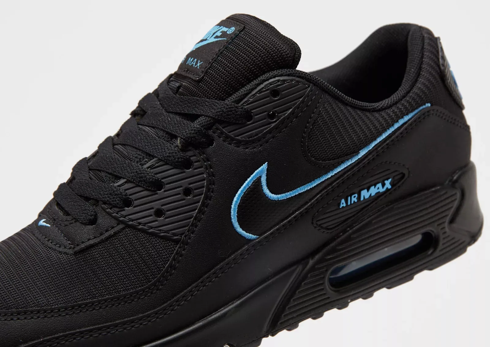 Smooth ride Retro-inspired cushioning Nike Air Max 90 Black/University Blue