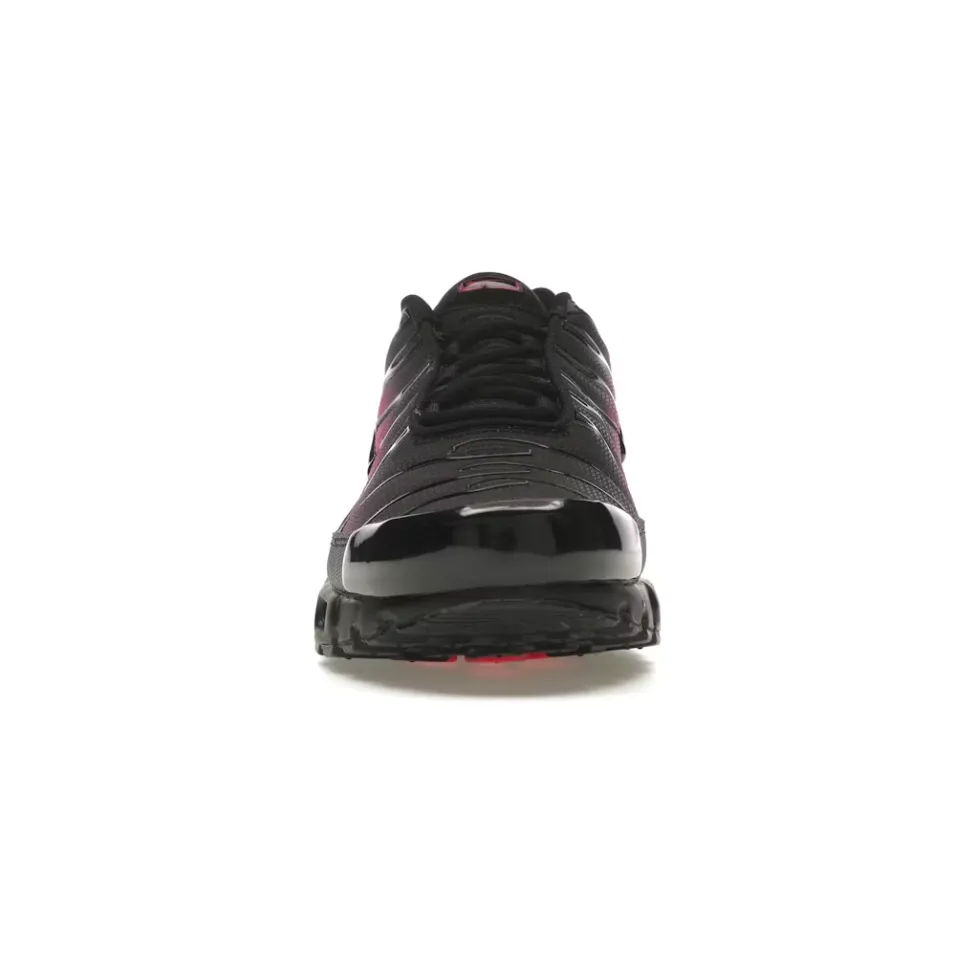 Nike Air Max Plus Black Hyper Pink running in cold tracks shoes