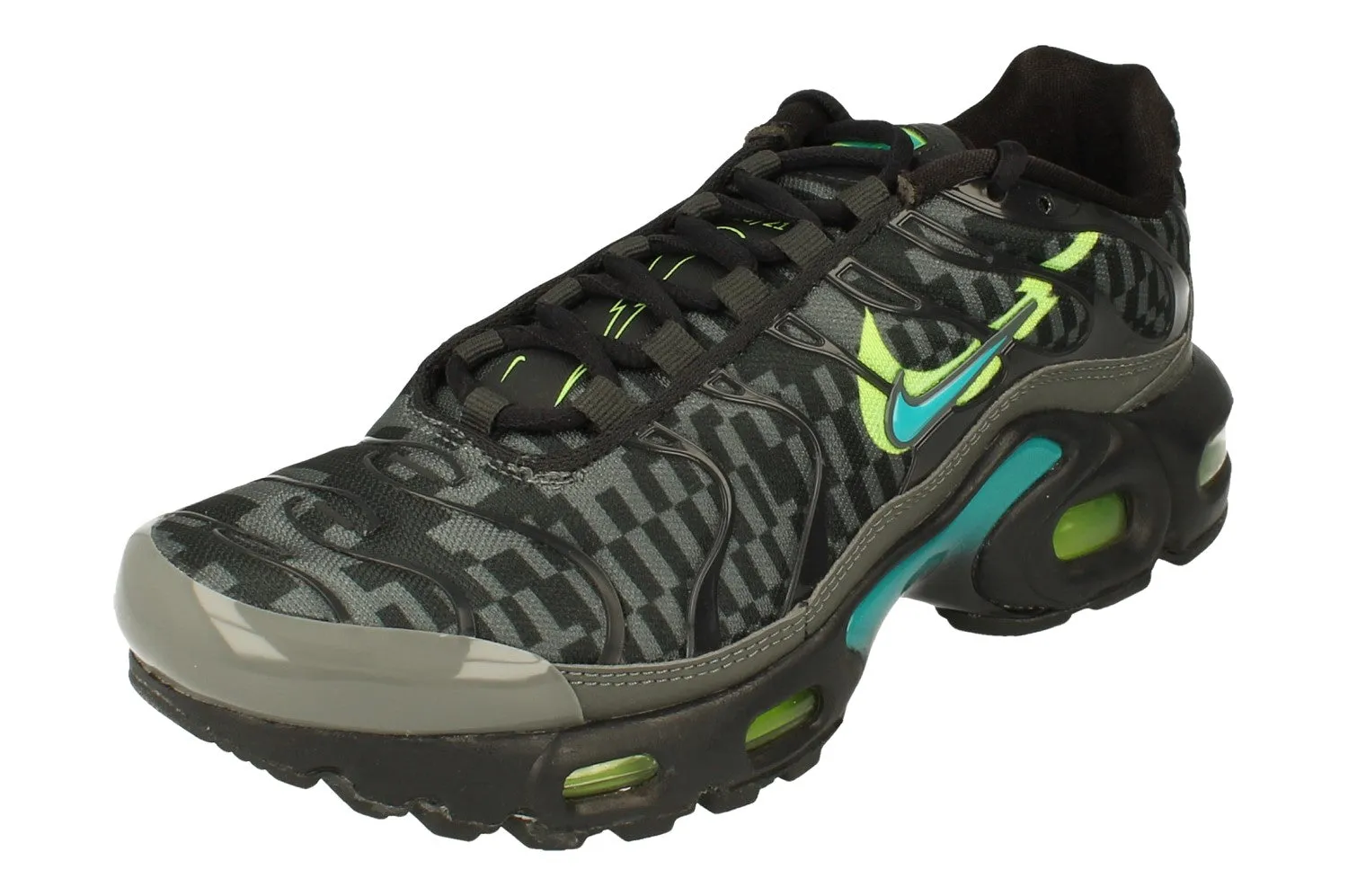 Nike Air Max Plus GS Dm3266 001 running shoes for professional male runners moisture - management