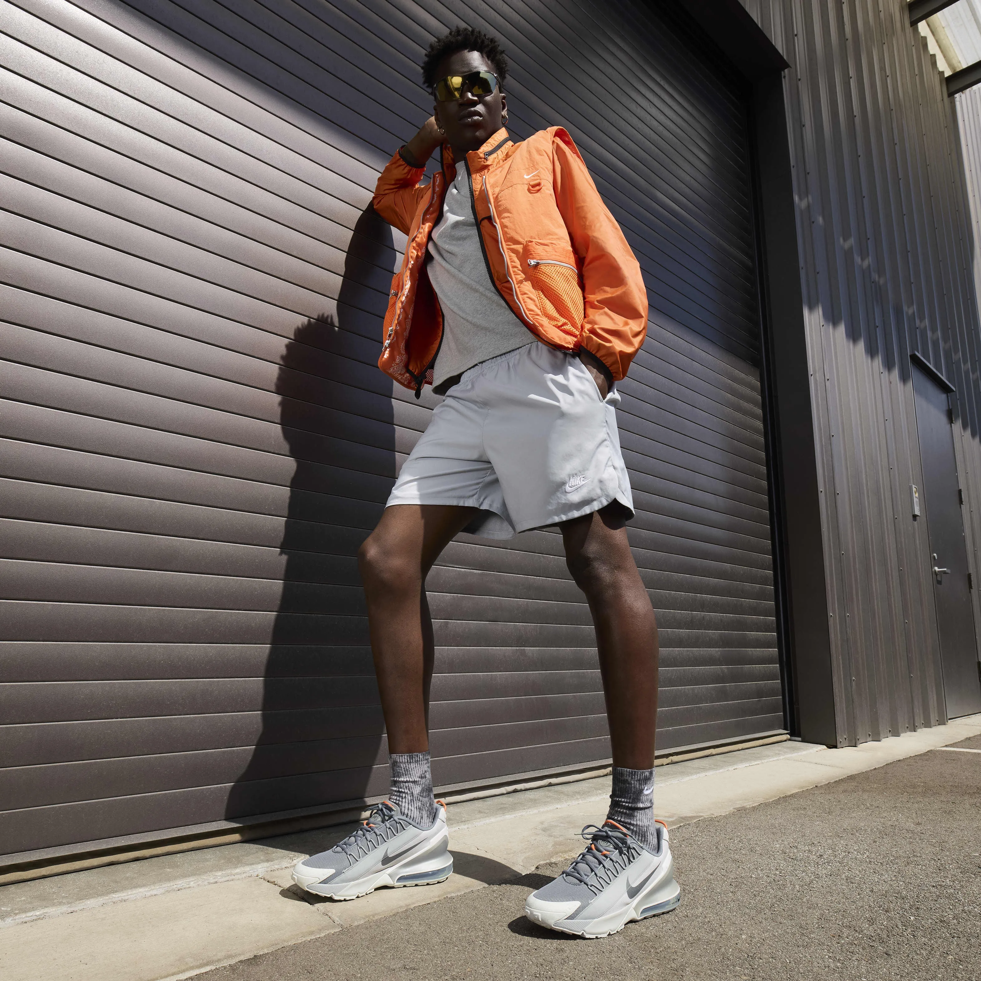 Smooth interior Energy Vibe Nike Air Max Pulse Roam SE 2024